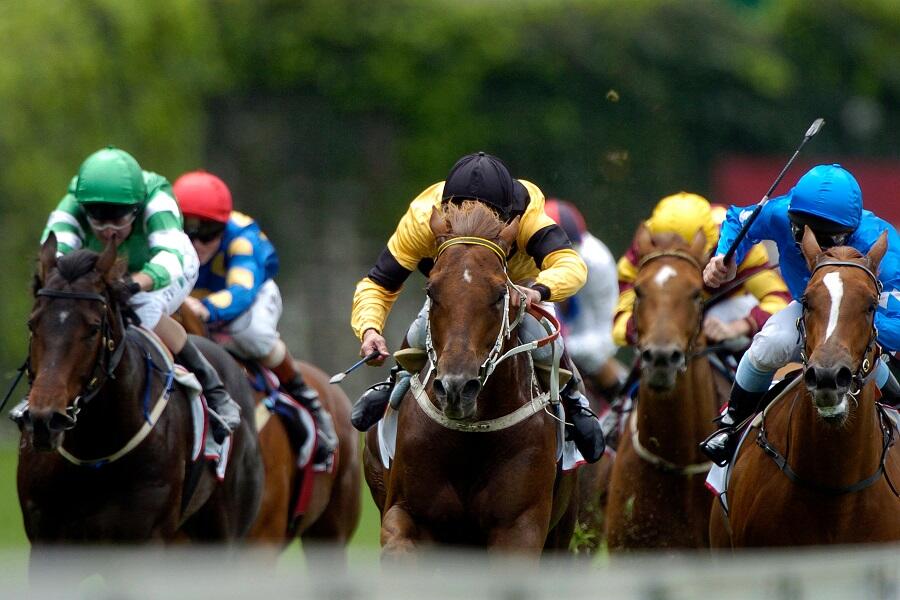 Ruidoso Downs Casino Shuts for All of 2026 — Horse Racing Carries On ...