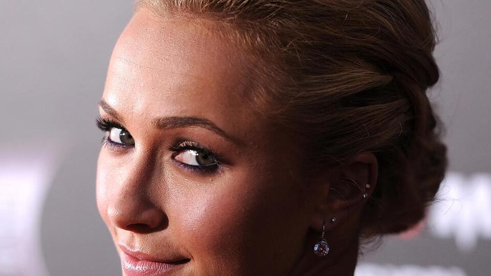 Hayden Panettiere 911 audio revealed - NewsBreak