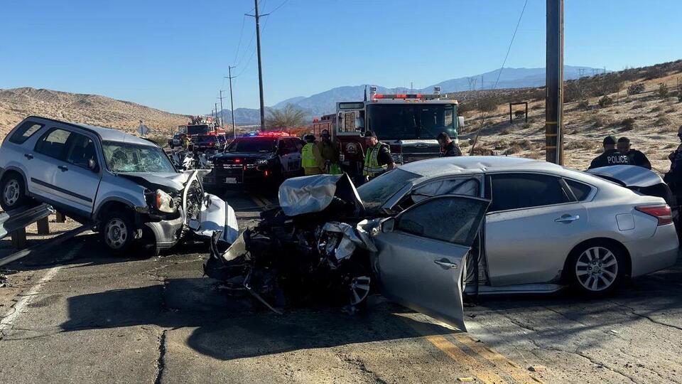 Three people injured after crash on Varner Road in Cathedral City ...
