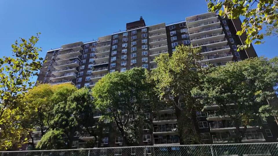 Anger grows over delayed arraignment for Bronx balcony push suspect