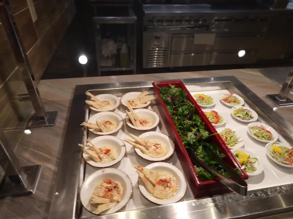 AYCE Buffet Tour in Palms Casino Resort LOBSTER All You Can Eat