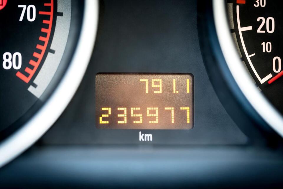 Wisconsin Auto Shop Owners Charged in 4.5 Million-Mile Odometer Fraud ...