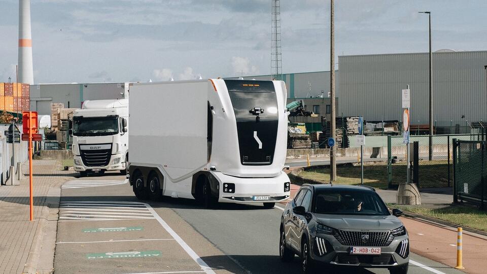 Einride’s autonomous trucks to learn from Nvidia’s Alpamayo - NewsBreak