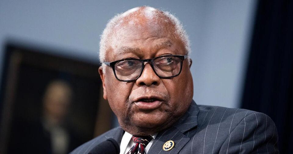 Rep. Jim Clyburn says impeaching Trump shouldn't be Democrats' priority if they win back the House