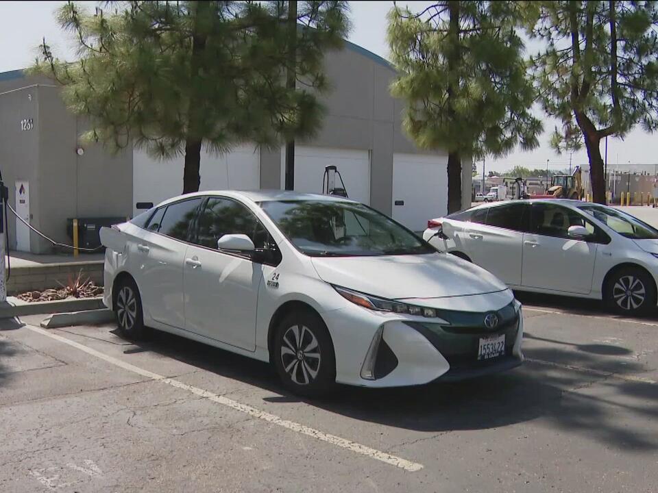 California electric vehicle requirements raise questions on funding