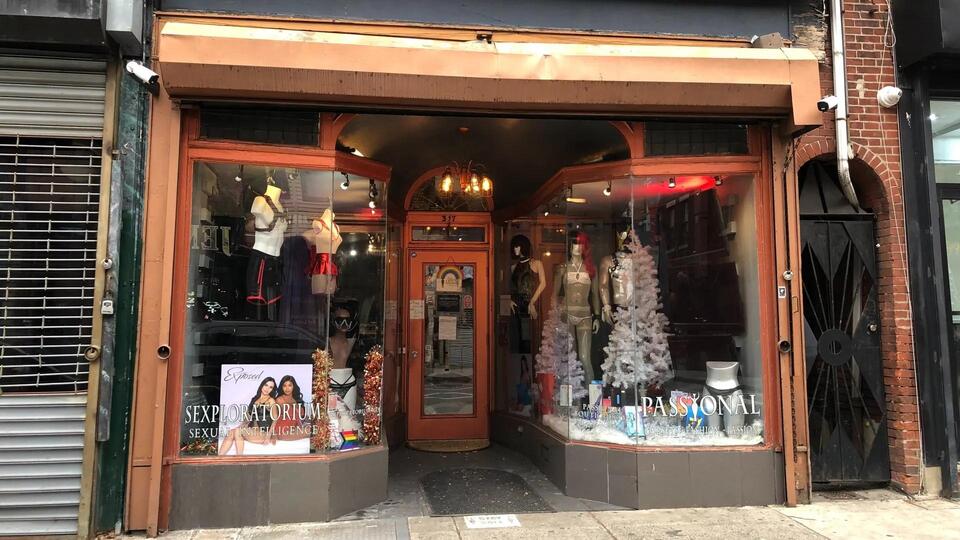 South Philly adult boutique says FDA has demanded it stop selling chest ...
