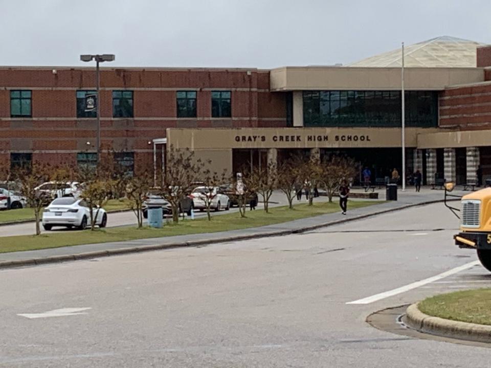 Student threatens Gray's Creek High School, father and son in custody