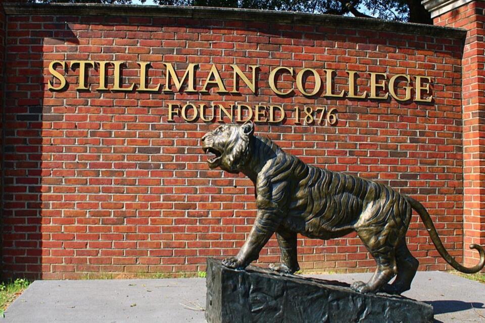 Stillman Hosts 150th Anniversary Homecoming Parade - NewsBreak