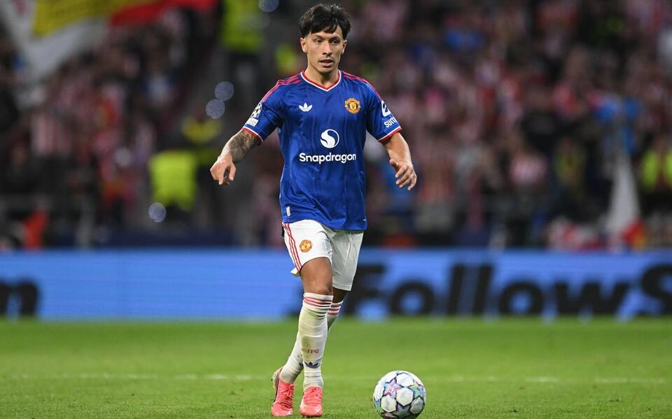 Lisandro Martinez doubles down on Manchester United criticism in shock ...