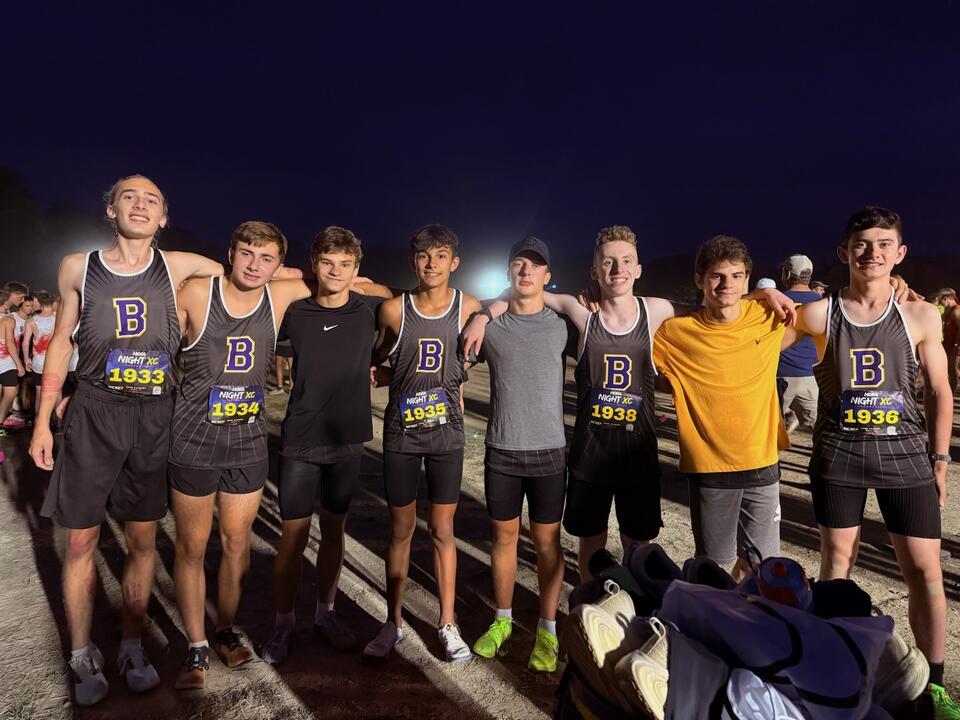 Badger boys’ cross country team takes third, girls place fourth at Hoka Night Showcase
