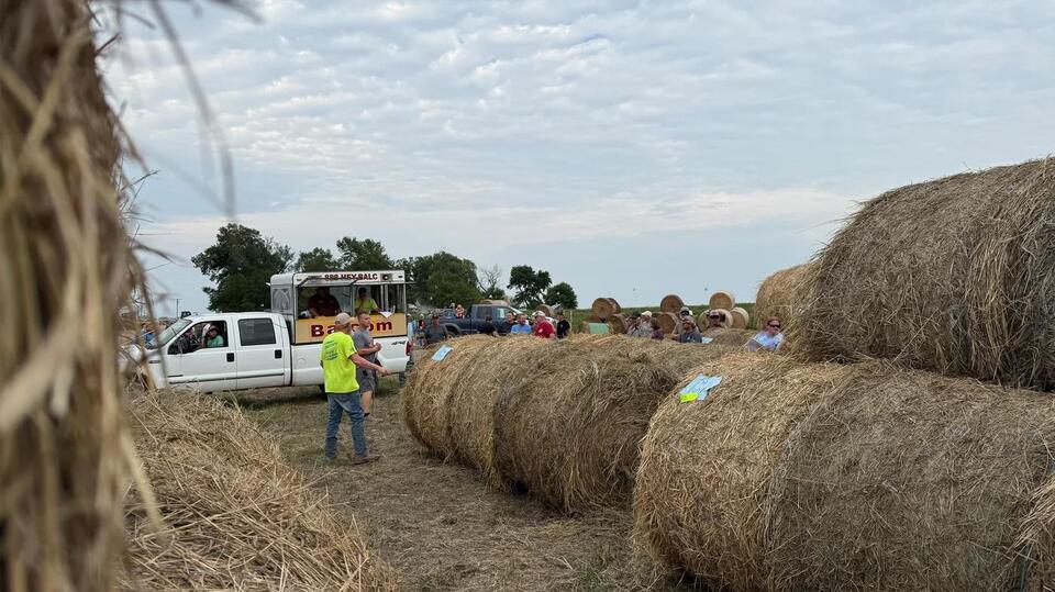 Tragedy brings small Minnesota town together