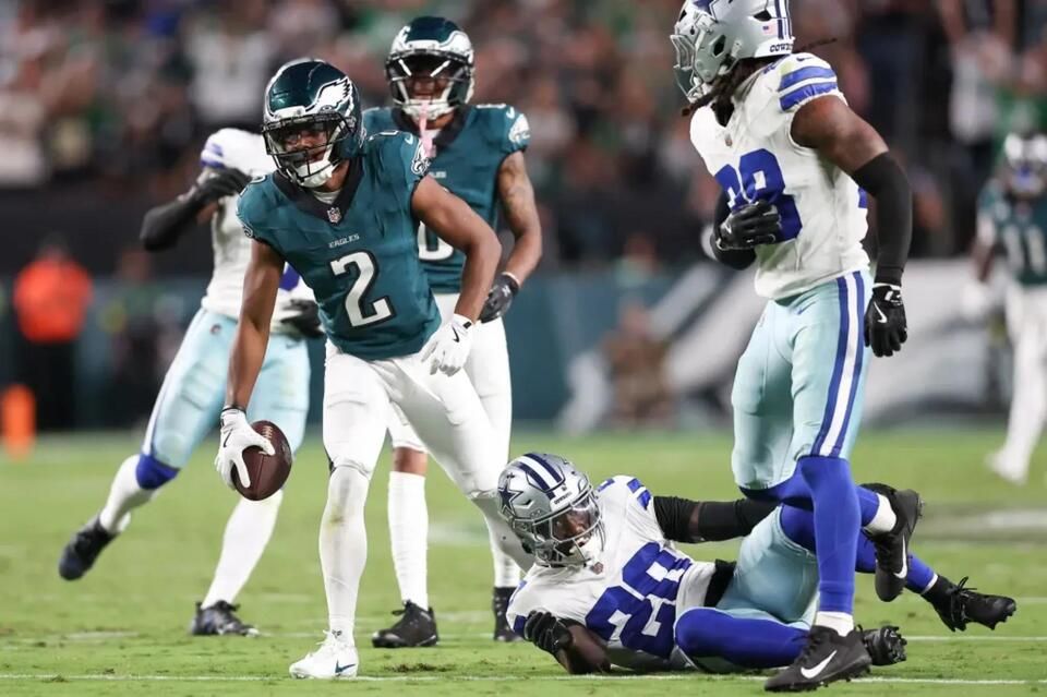 Thrilling Eagles-Cowboys NFL opener hit with severe weather delay - NewsBreak