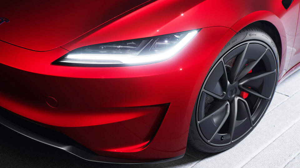 Tesla May Finally Fix That Annoying Matrix Headlight Flaw - NewsBreak