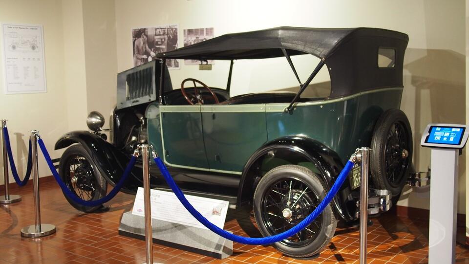 Henry Ford gave Thomas Edison the first 1928 Model A, and Edison drove ...