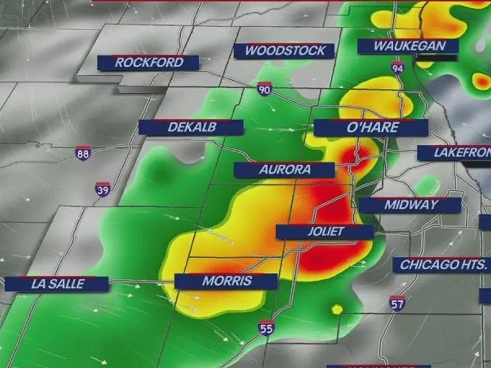 Chicago weather: Showers and thunderstorms expected Saturday, 50 mph ...