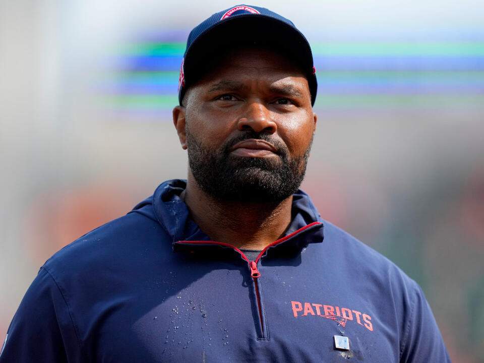 Patriots Coach Names Starting QB After Jacoby Brissett's Week 4 Disaster