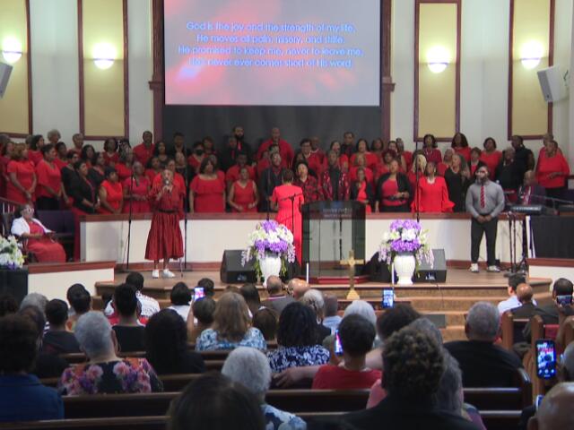 Churches rally for teen battling rare genetic condition