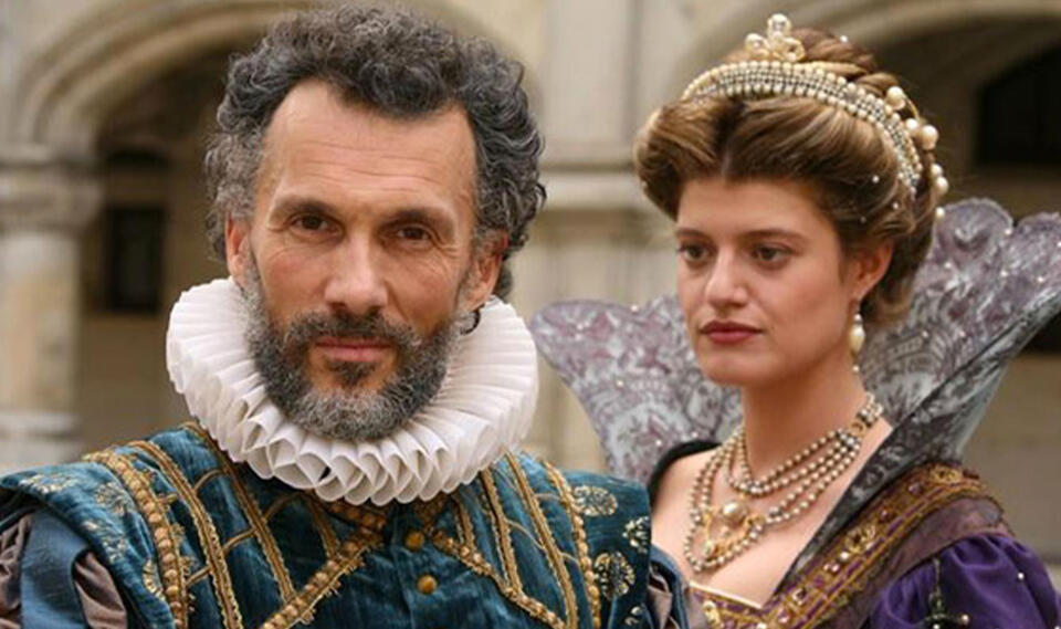 It took King Henry IV a decade to officially make his wife Queen, but ...