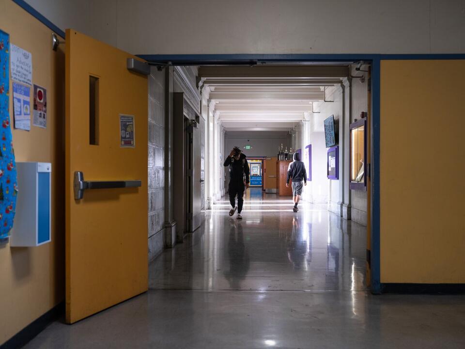 1,000 more students request to leave Oakland schools each year than transfer in