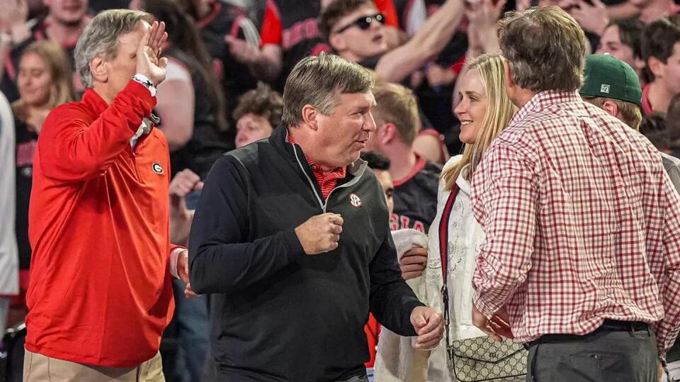 Kirby Smart Checks Georgia Students Who Heckled Ejected Florida Fans ...