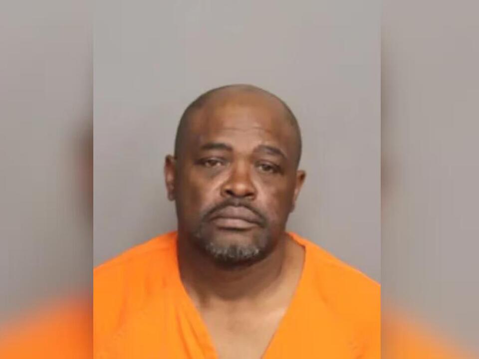 ‘Career criminal’ sentenced for Clinton burglary