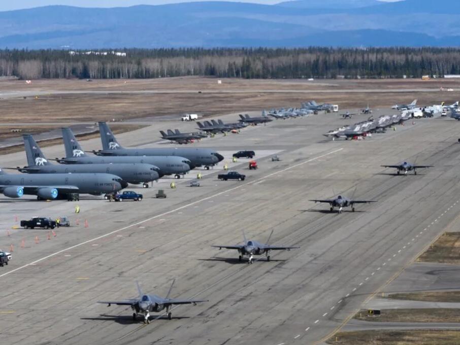 U.S. military quietly revokes planned contract for small nuclear plant