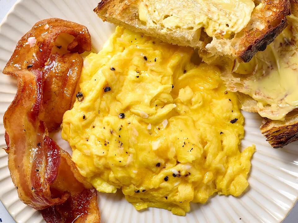 Not Milk, Not Cream: The Ingredient That Makes Scrambled Eggs Extra ...