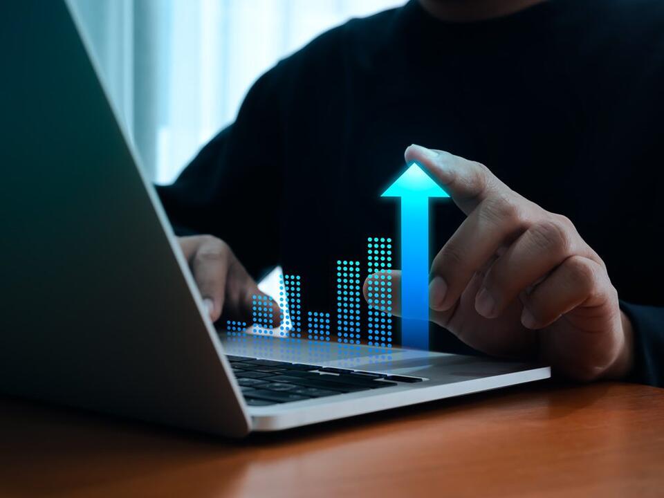 Scaling a Business Without Losing Control: The Systems Every Founder Needs