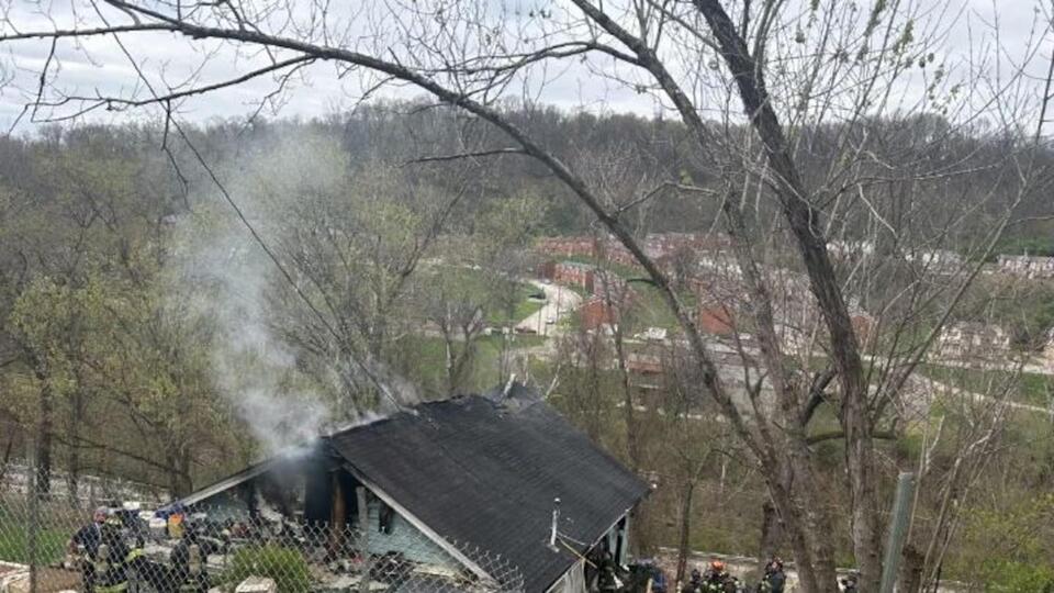 Charleston firefighters respond to house fire - NewsBreak