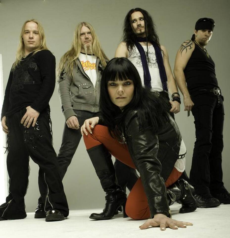 2000s Rocker Announces Exclusive Tour For the First Time in 14 Years ...