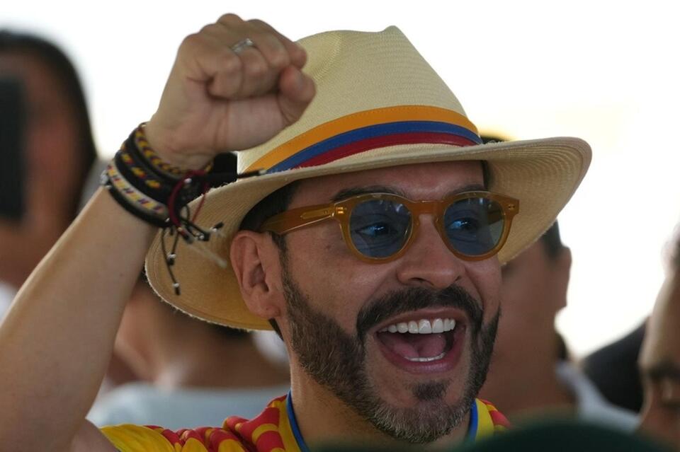 Trump-backed right-wing lawyer appears to win Colombia's presidential election