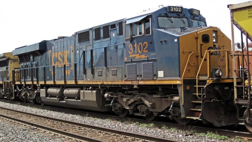 CSX will pay a 14-cent quarterly dividend December 15 - NewsBreak