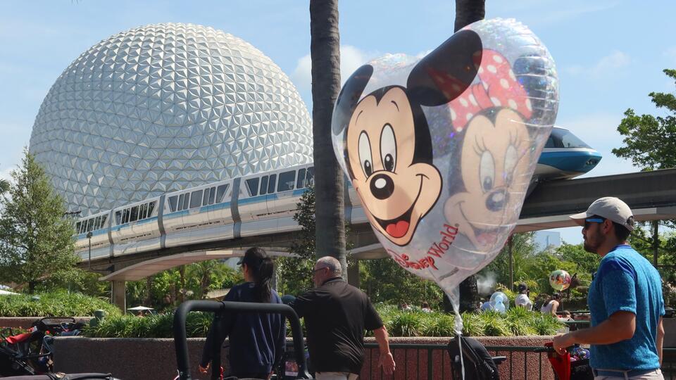 Dad Arrested & Banned From Disney for Life After Allegedly Assaulting ...