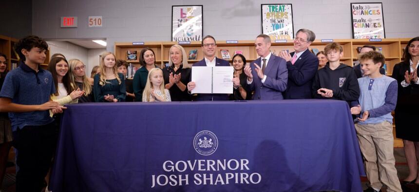 Gov. Josh Shapiro signs bell-to-bell school cell phone ban into law ...