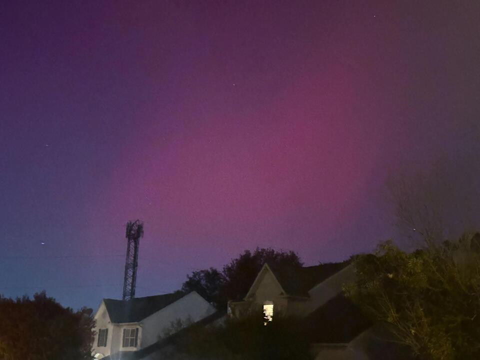 Northern lights in the night sky dazzle Philly region