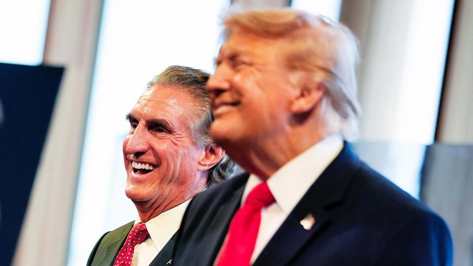 Burgum Backs Trump in Reflecting Pool Vandalism Dispute