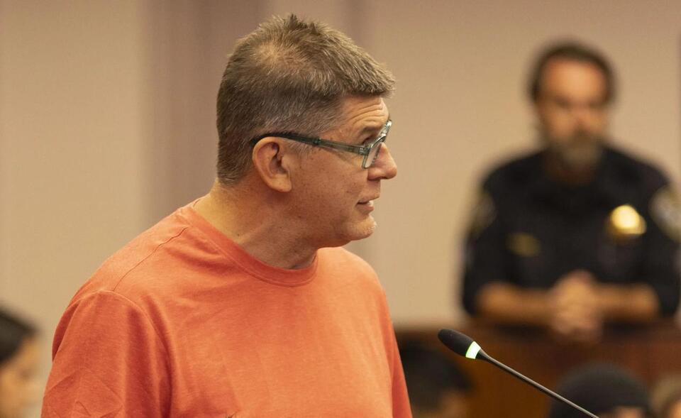 Plea change delayed in former Mayor Silva’s federal fraud, identity theft case
