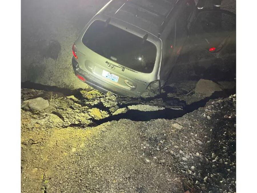 Five transported to hospital after Mayfield traffic collision