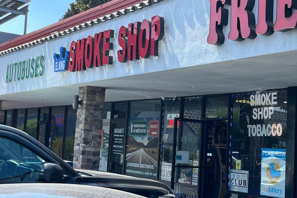 City Council Approves New Distance Rules for Smoke Shops - NewsBreak