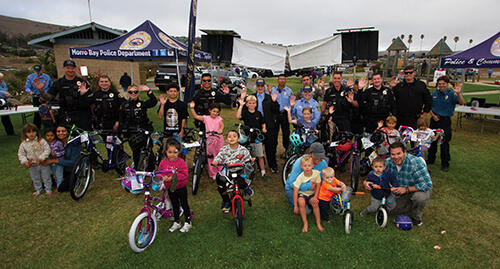 Morro Bay Police Enjoy a Night Out
