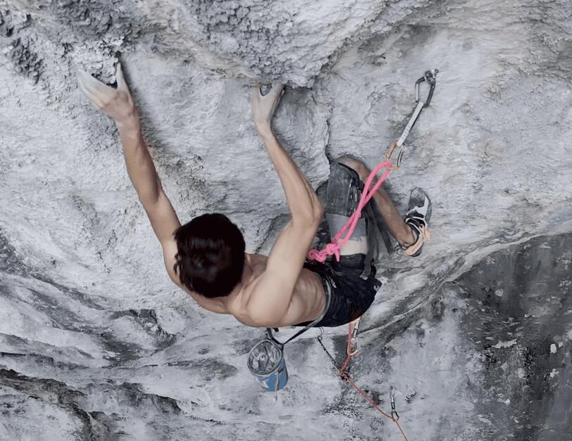 Pepa Šindel Sends His Longest-Standing Project After Breaking Fingers on Crux