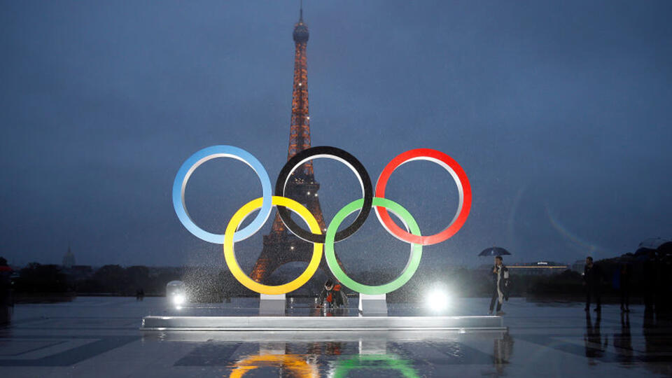 Fans Celebrate as Team USA Wins First Gold Medal in 2024 Summer ...