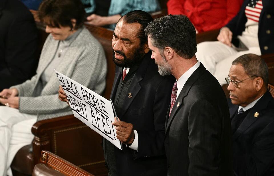 In record State of the Union, Trump spars with Dems, touts economy and ...