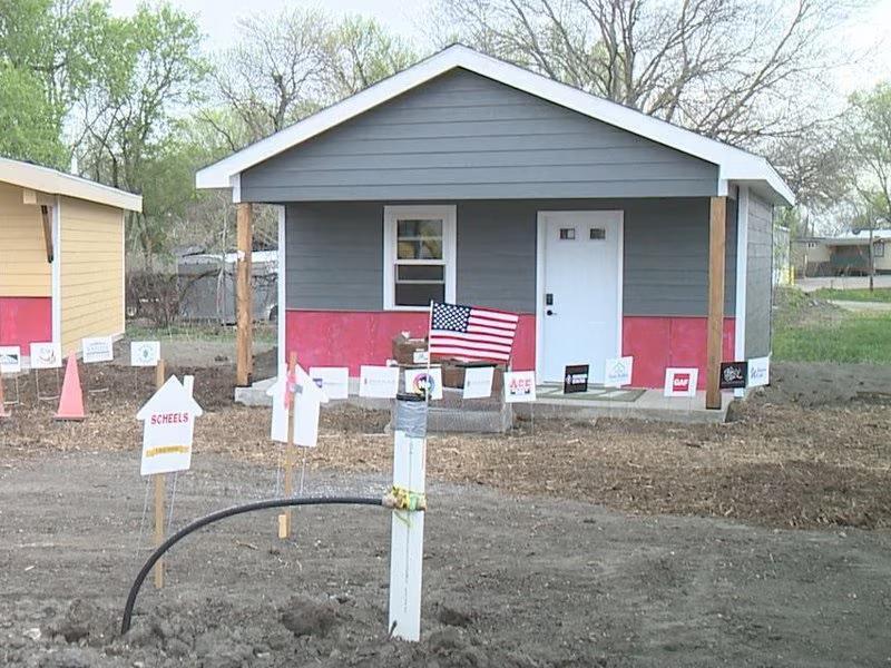 First 5 tiny homes at Veterans Community Project complete