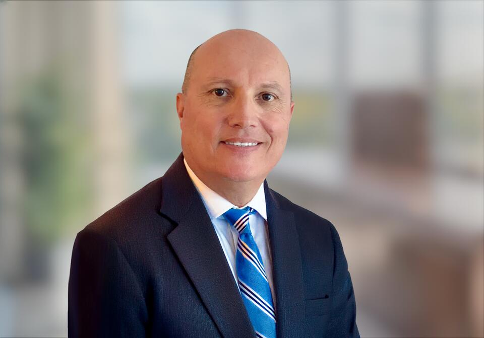 Peter Hull named chief communications and marketing officer for Medical ...