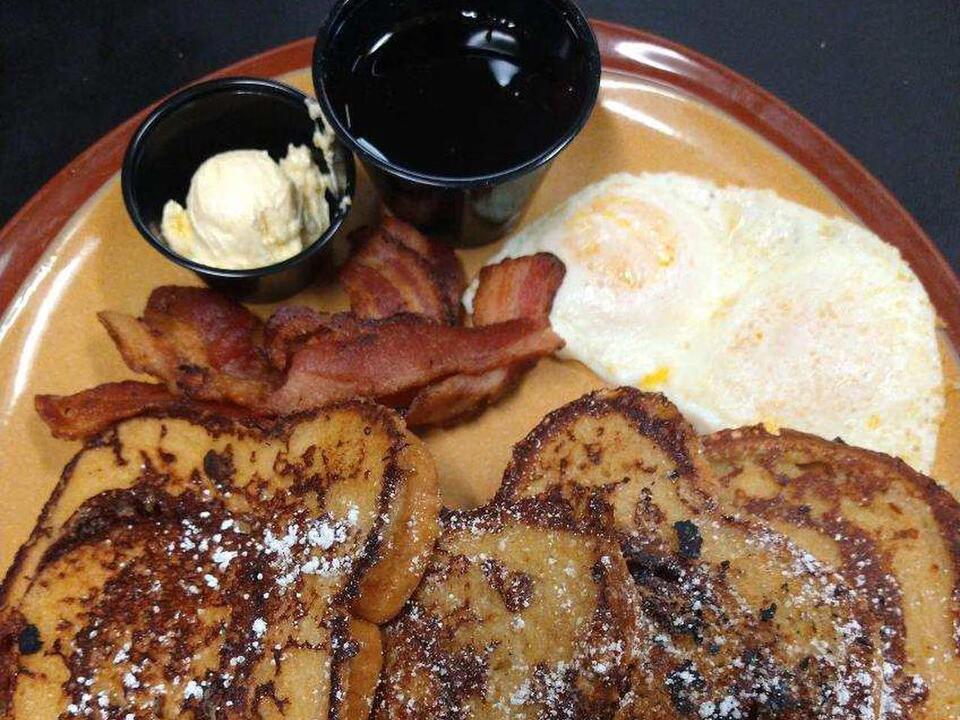 Michigan’s Best Local Eats Sundance Bar and Grill offers Southwestern