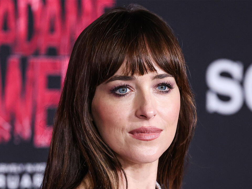 Fans Call Dakota Johnson The 'Definition Of Effortlessly Chic' As She