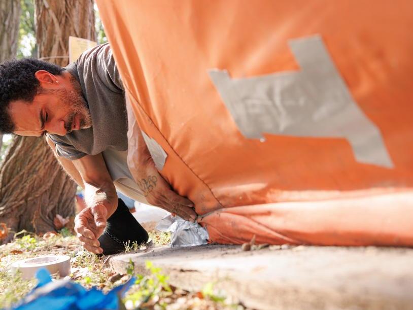 As Chicago clears away its biggest tent city, a former gang leader says