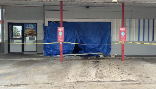 Overnight police chase ends in crash at Sonic in Broken Arrow - NewsBreak