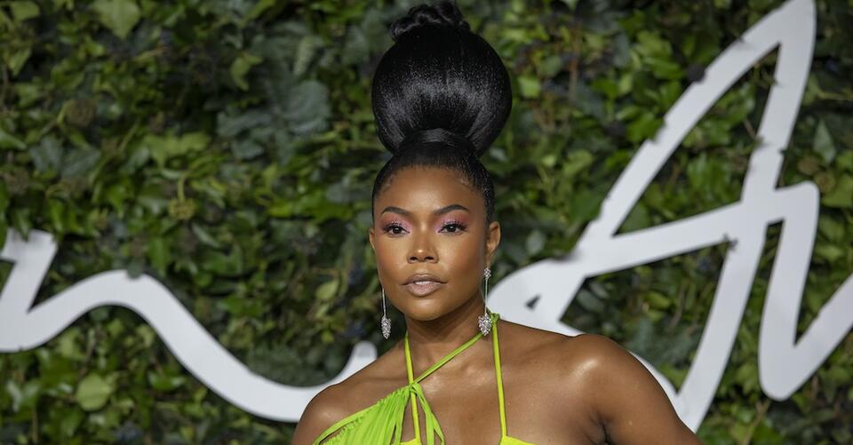 Gabrielle Union Suits Up in a Refined All-Black Outfit & Pointy Pumps With Flourishing Curls – NewsBreak